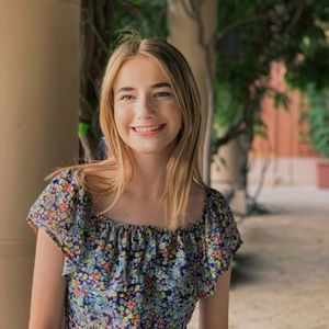 Meet your Posher, Natalie